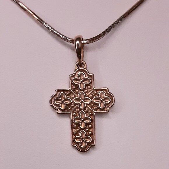 NEW 5.3 grams rose gold cross pendant with fancy chain - Picture 2 of 15